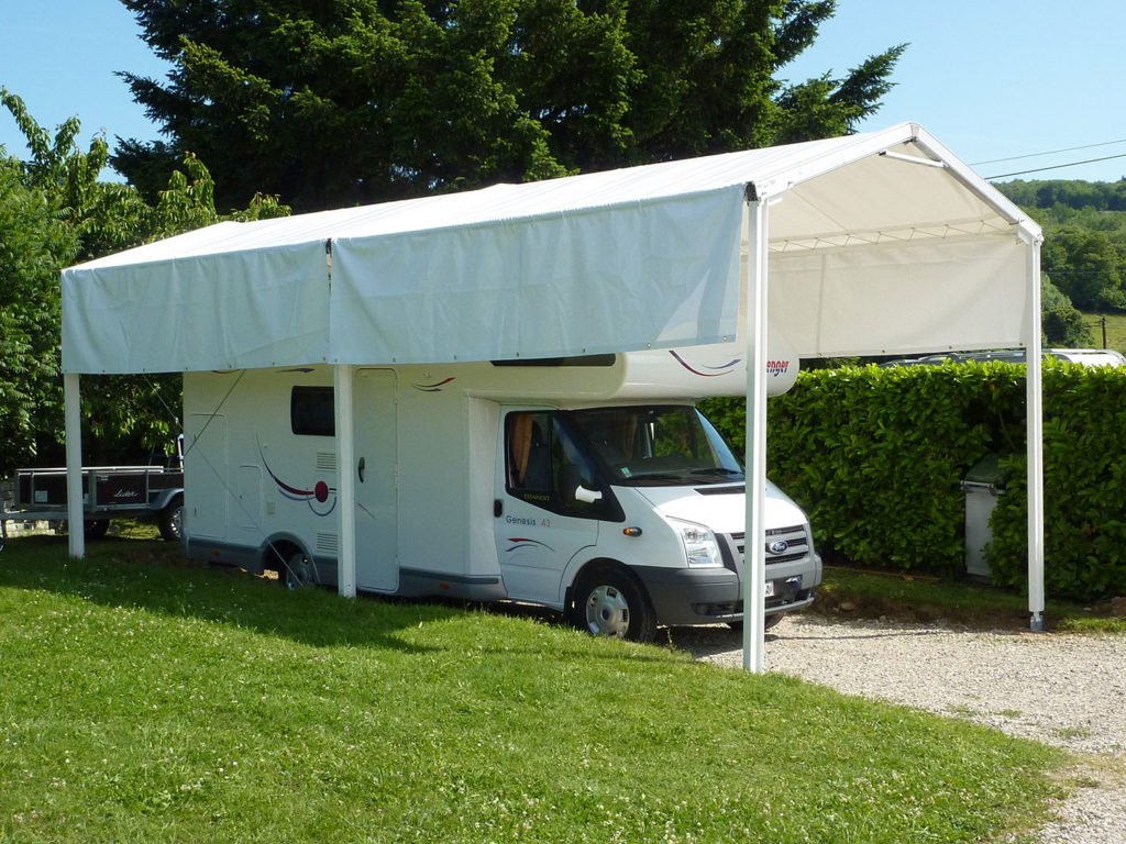 Abris pour camping-car Grenoble 38 Isère - Urbinati Tél 04 74 58 78 69